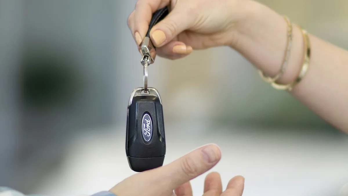 Kupoprodajni ugovor za rabljeni auto iz Njemačke — jamstvo za nedostatke, „gekauft wie gesehen” i što upisati